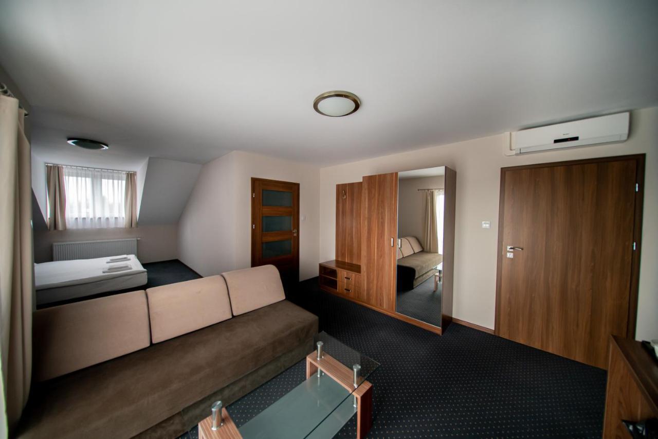 Babilon Krzeszow Aparthotel Krzeszow  ภายนอก รูปภาพ